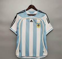 Load image into Gallery viewer, Retro 2006 Argentina Home kit