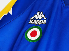 Load image into Gallery viewer, Juventus 1995-96 Away kit