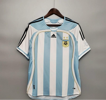 Load image into Gallery viewer, Retro 2006 Argentina Home kit