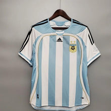 Load image into Gallery viewer, Retro 2006 Argentina Home kit