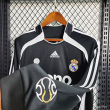 Load image into Gallery viewer, Retro 06-07 Real Madrid Third Long Sleeve Jersey