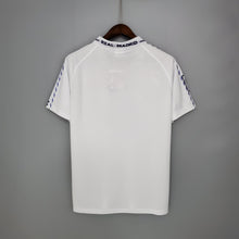 Load image into Gallery viewer, Real Madrid 1996-97 Retro Kit

