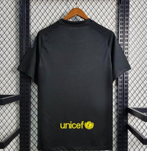 Load image into Gallery viewer, Retro 11/12 Barcelona Black Away Jersey
