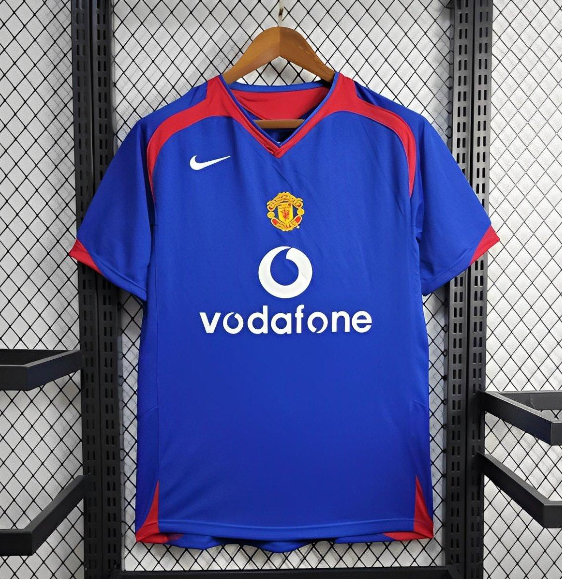 Manchester United 2005/06 Away Retro Jersey