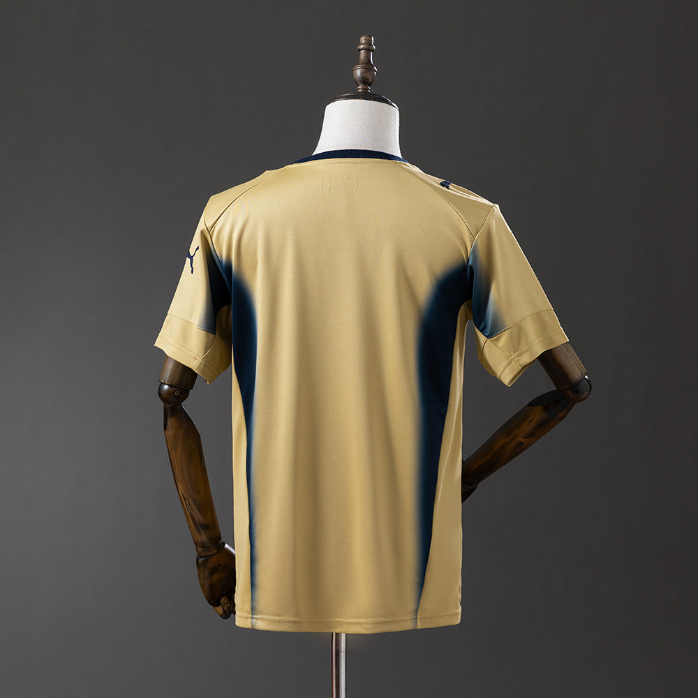 Italy 2006 Golden Retro Jersey Goalkeeper