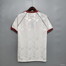 Load image into Gallery viewer, Retro 1991 Manchester United white kit

