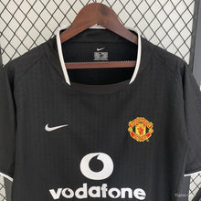 Load image into Gallery viewer, Retro 03/04 Manchester UTD Away Jersey
