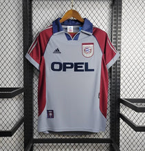 Load image into Gallery viewer, Retro 1998/99 Bayern Munich Away
