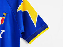 Load image into Gallery viewer, Juventus 1995-96 Away kit
