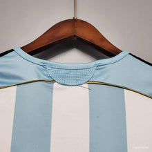 Load image into Gallery viewer, Retro 2006 Argentina Home kit
