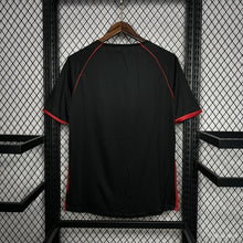 Load image into Gallery viewer, Sunderland Away Retro 2005/06
