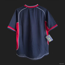 Load image into Gallery viewer, Retro 01/02 Manchester UTD Third Black Jersey
