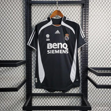 Load image into Gallery viewer, Retro 06-07 Real Madrid Third Long Sleeve Jersey
