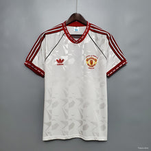 Load image into Gallery viewer, Retro 1991 Manchester United white kit
